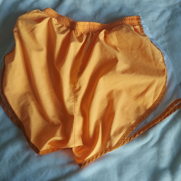 Nike Dry fit running shorts - Picture 2 of 5